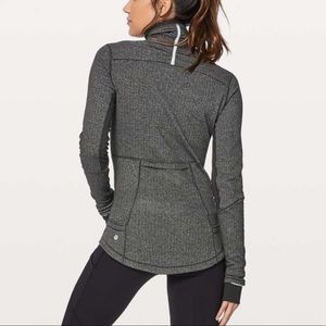 LULULEMON Base Runner 1/2 Zip Pullover Size 6
